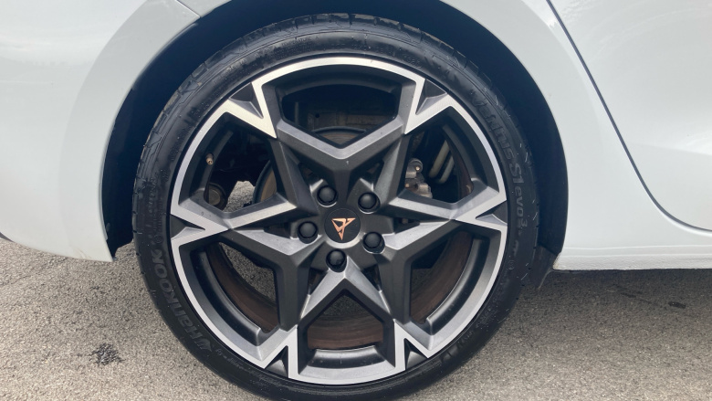 CUPRA Leon 1.5 eTSI 150 V2 5dr DSG Petrol Hatchback